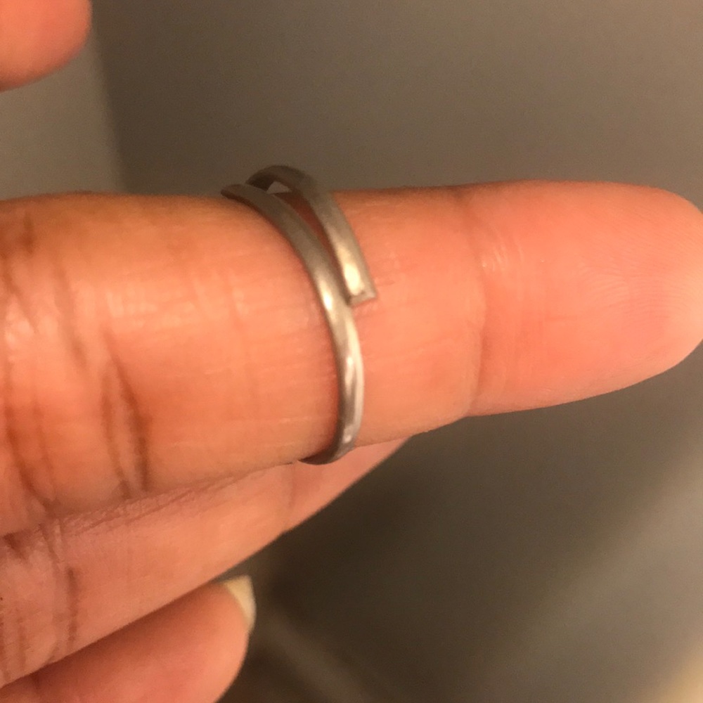 Precious stone adjustable ring - Picture 2 of 5